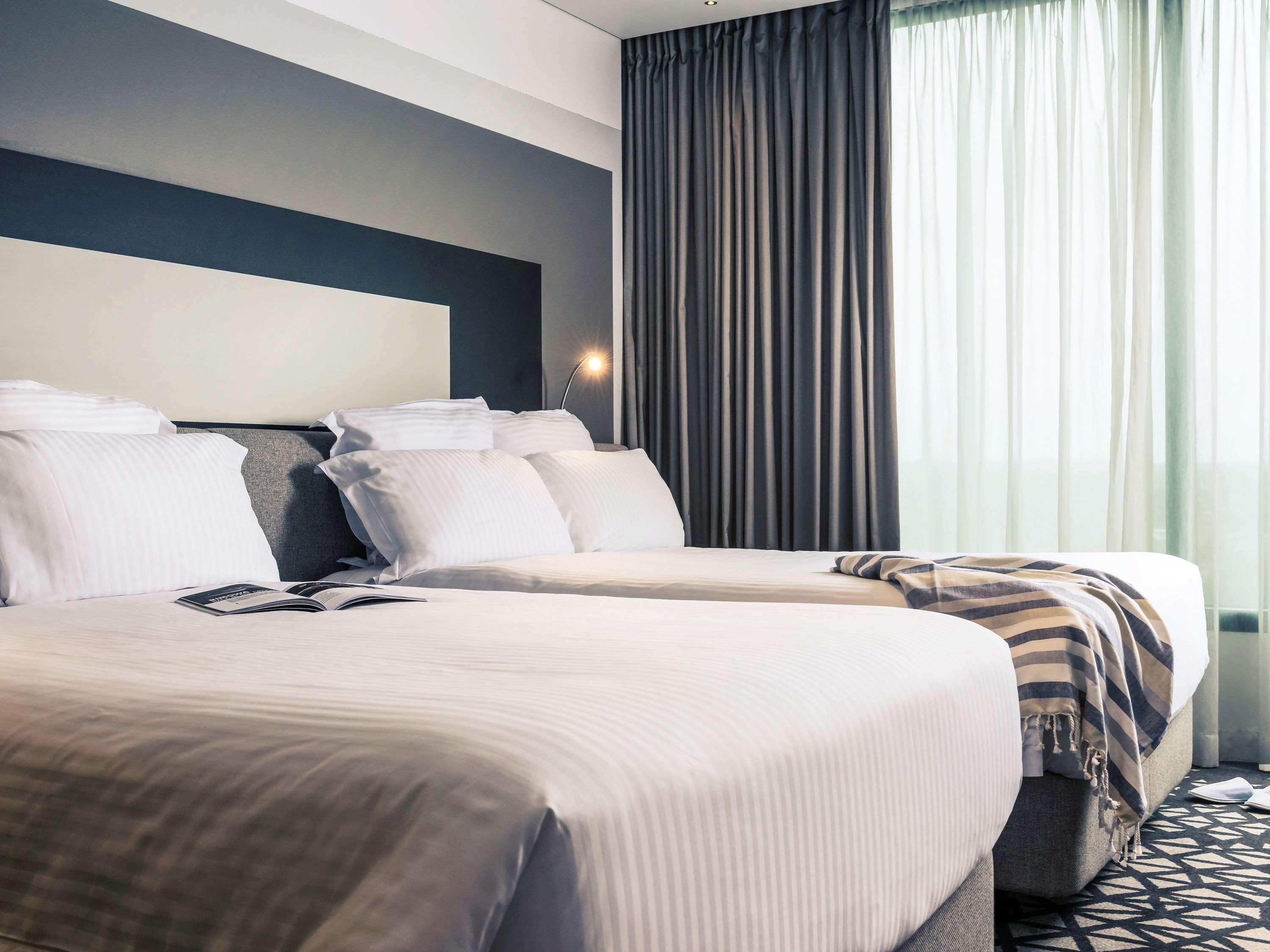 Pullman Sydney Airport Hotell Eksteriør bilde A room at Novotel