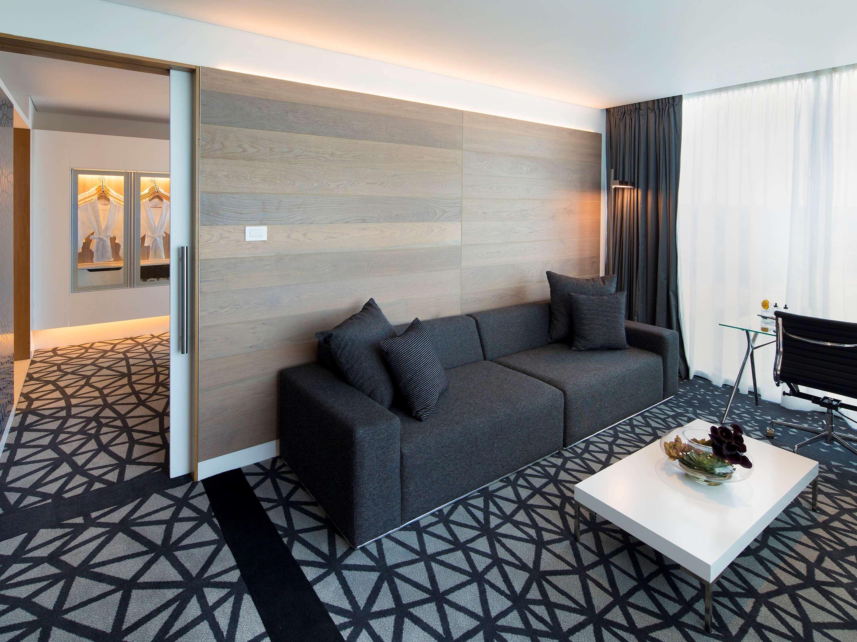 Pullman Sydney Airport Hotell Eksteriør bilde A suite at the hotel