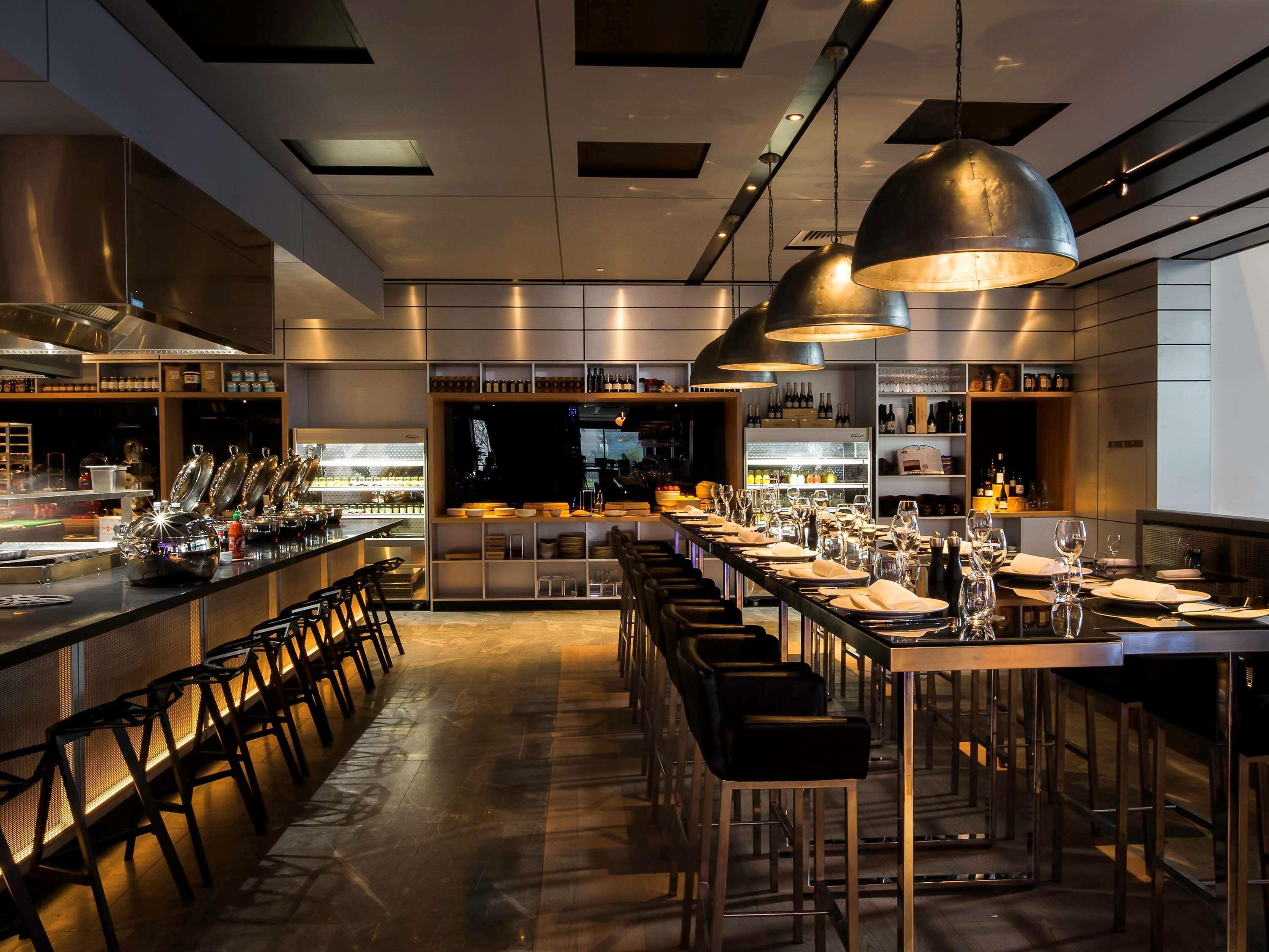 Pullman Sydney Airport Hotell Eksteriør bilde Interior of the restaurant