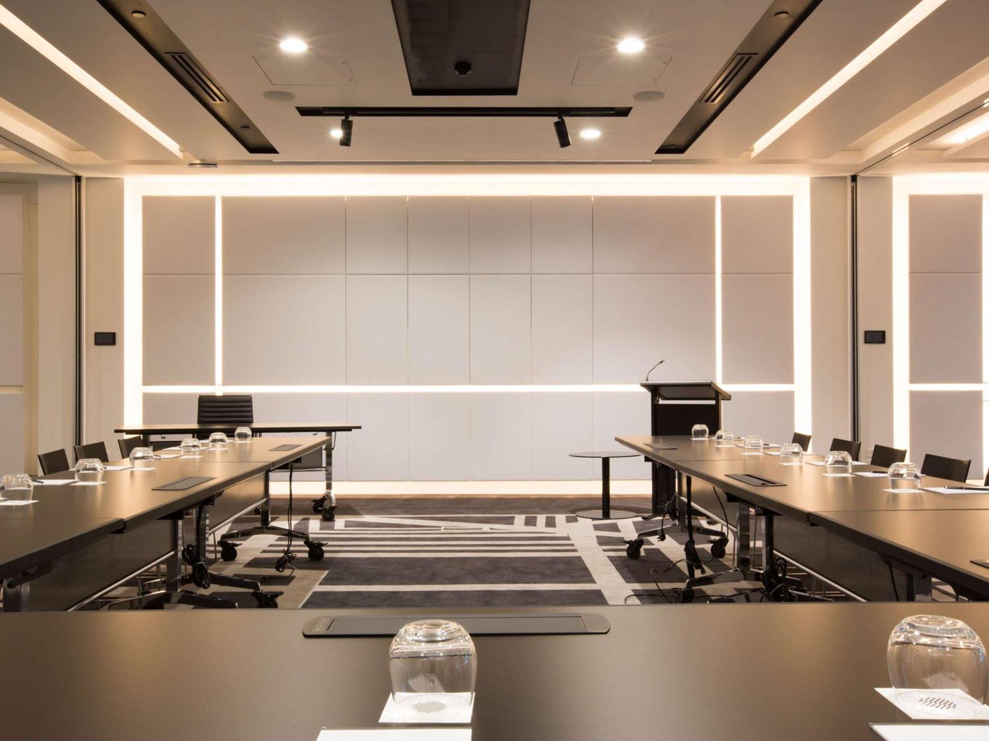 Pullman Sydney Airport Hotell Eksteriør bilde Meeting room