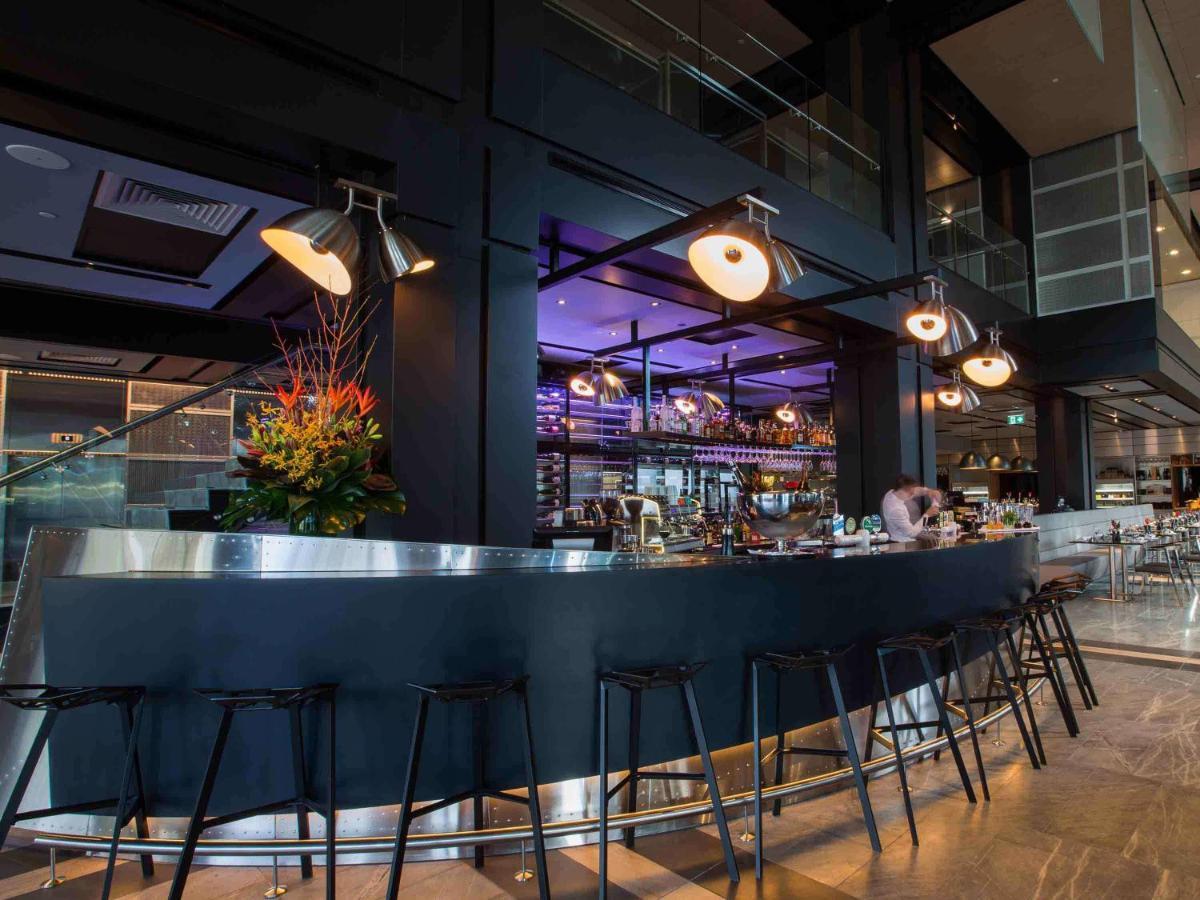 Pullman Sydney Airport Hotell Eksteriør bilde The bar at the restaurant